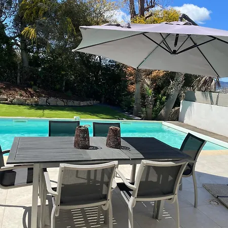 Casa de Férias Maxime 8 Personnes Piscine Privee Et Proche De La Sainte-Maxime